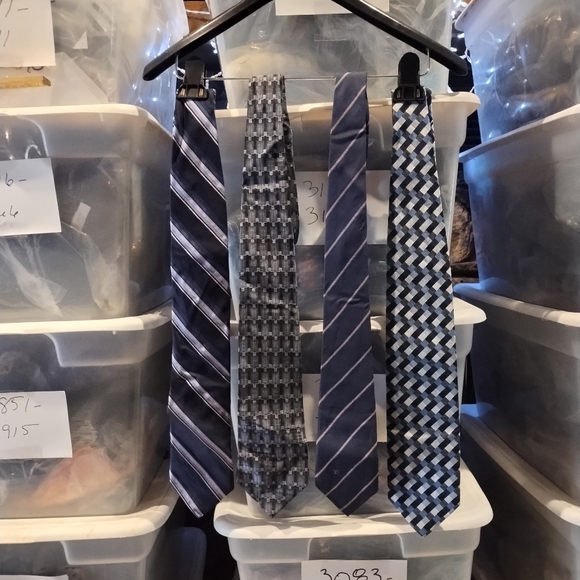 Valentino Cravatte, Louis Feraud, J. Nordstrom Boca Classics - Picture 1 of 2